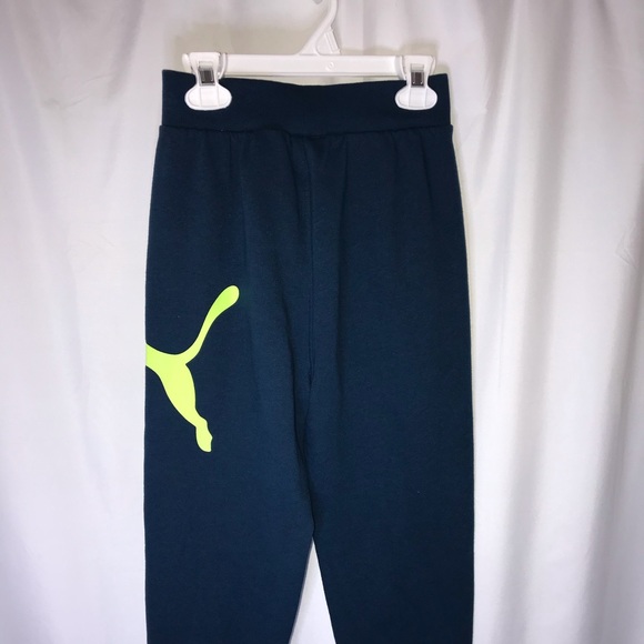 Puma Boys small kids green jogger - Picture 2 of 3